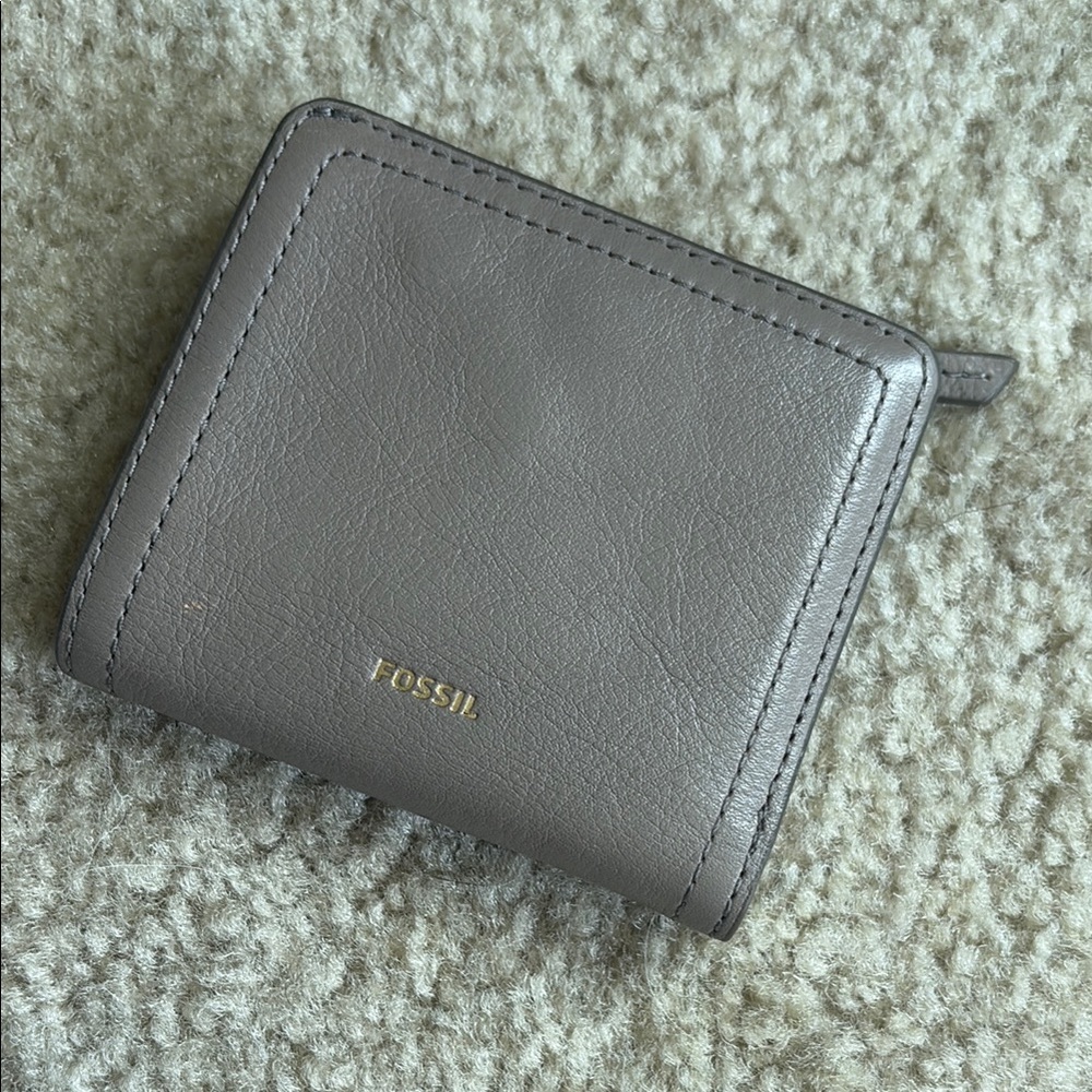Fossil Taupe Leather Wallet